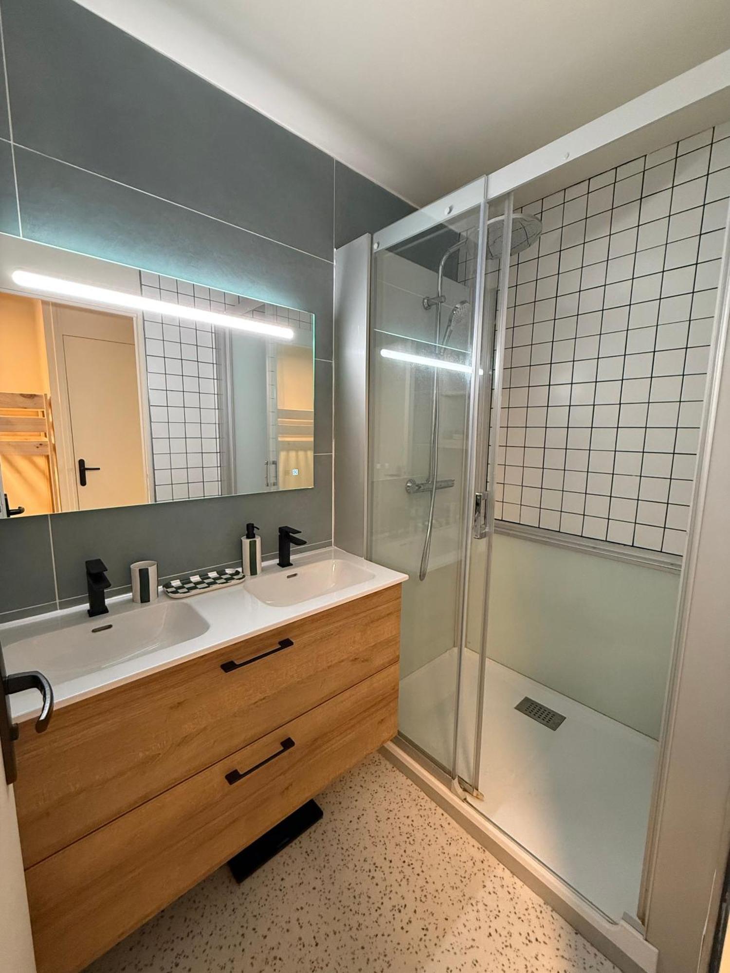 Appt Renove Palavas - 4 Personnes - Vue Mer - Parking - Rive Droite Dış mekan fotoğraf